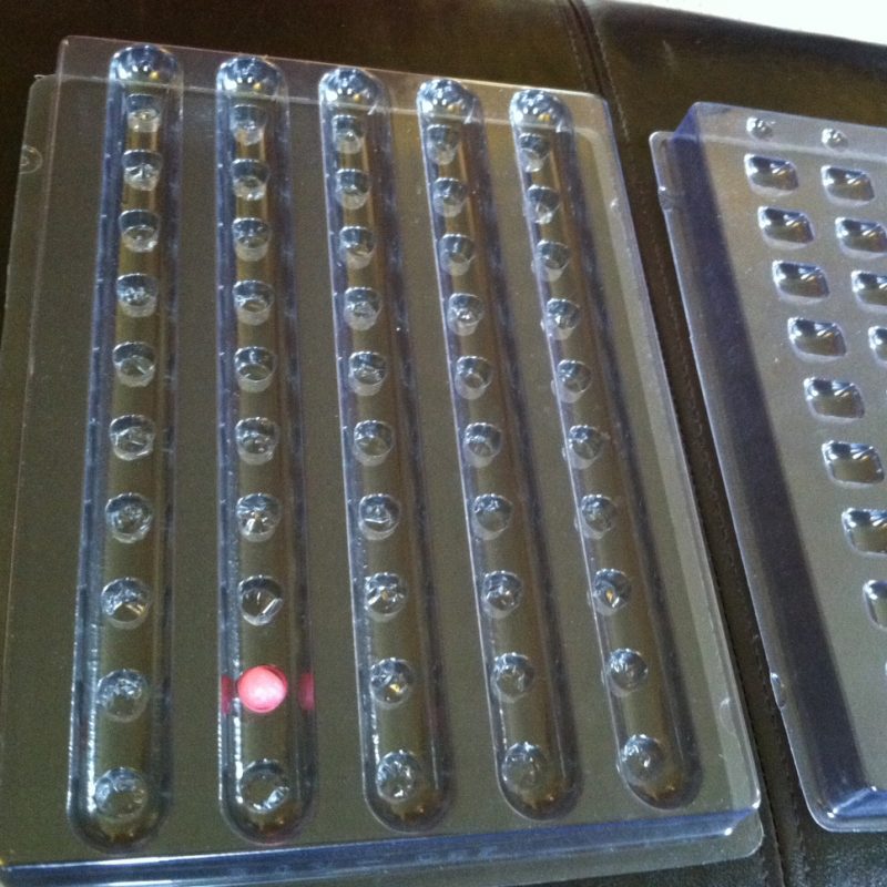 Round Cavity Clear Plastic Trays - .5 Diameter X .5